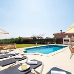 Nuralux - Vistas Espectaculares, Piscina Privada Y Bbq Βίλα